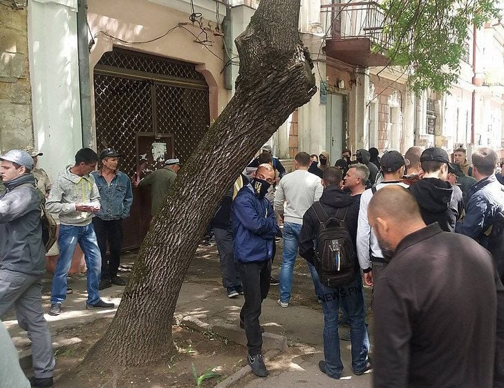 В Николаеве «правые» и участники АТО "напали" на офис «афганцев» | Корабелов.ИНФО image 4