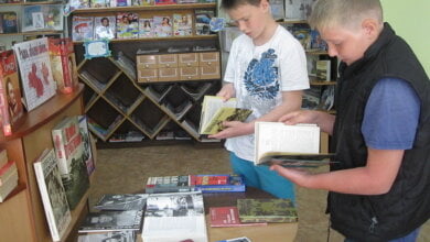 "Рядки, обпалені війною…" - для школярів Корабельного створили книжкову виставку | Корабелов.ИНФО image 2