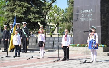 Учасники Другої Світової війни завітали до Дитячого центру позашкільної роботи Корабельного району | Корабелов.ИНФО image 2