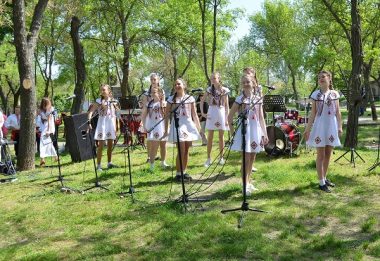 Учасники Другої Світової війни завітали до Дитячого центру позашкільної роботи Корабельного району | Корабелов.ИНФО image 4