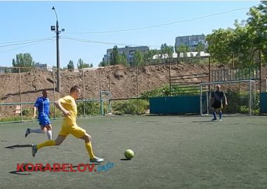 Стартовали игры летнего чемпионата Николаева по мини-футболу. "Ольвийцы" разгромили "Десант" со счетом 8:1 | Корабелов.ИНФО image 26
