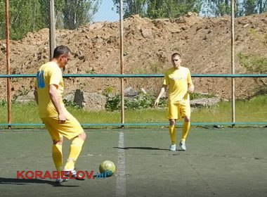 Стартовали игры летнего чемпионата Николаева по мини-футболу. "Ольвийцы" разгромили "Десант" со счетом 8:1 | Корабелов.ИНФО image 1