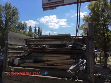 Незаконные МАФы в Корабельном демонтирует администрация Центрального района по поручению мэра (ВИДЕО) | Корабелов.ИНФО image 11