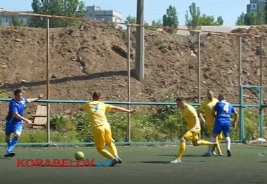 Стартовали игры летнего чемпионата Николаева по мини-футболу. "Ольвийцы" разгромили "Десант" со счетом 8:1 | Корабелов.ИНФО image 13