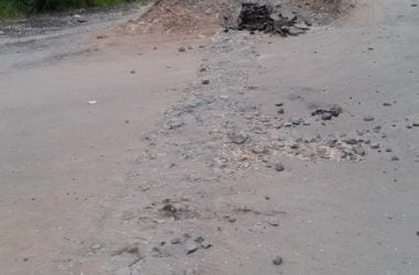 "Электроразрыватели или кладоискатели"? Жители Корабельного района просят, чтоб им восстановили поврежденный асфальт | Корабелов.ИНФО image 3