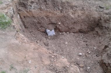 "Электроразрыватели или кладоискатели"? Жители Корабельного района просят, чтоб им восстановили поврежденный асфальт | Корабелов.ИНФО image 5