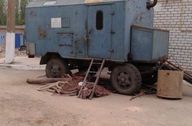 В озеро с канализацией, в котором погряз автомобиль, снова сливают нечистоты. Жители Корабельного района бьют тревогу | Корабелов.ИНФО image 7