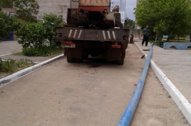 В озеро с канализацией, в котором погряз автомобиль, снова сливают нечистоты. Жители Корабельного района бьют тревогу | Корабелов.ИНФО image 9