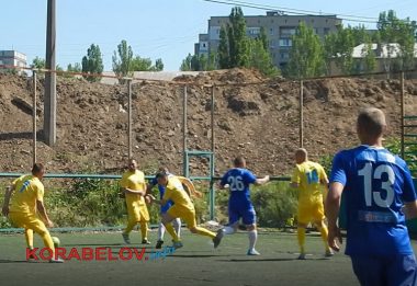 Стартовали игры летнего чемпионата Николаева по мини-футболу. "Ольвийцы" разгромили "Десант" со счетом 8:1 | Корабелов.ИНФО image 14