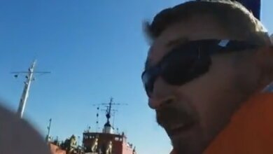 "Вы убиваете здесь жизнь! Не приходите сюда больше!", - яхтсмены в Корабельном смело противостоят засорению реки (ВИДЕО) | Корабелов.ИНФО image 2