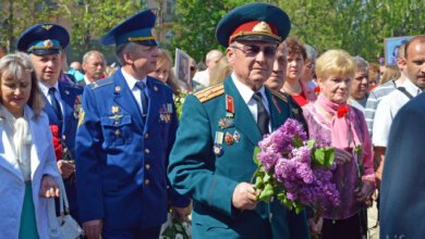 «Ніколи знову»: николаевцы отметили День победы над нацизмом возложением цветов к памятнику Героям-ольшанцам | Корабелов.ИНФО
