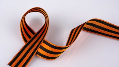 Рада запретила георгиевскую ленту в Украине | Корабелов.ИНФО