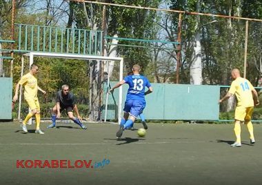 Стартовали игры летнего чемпионата Николаева по мини-футболу. "Ольвийцы" разгромили "Десант" со счетом 8:1 | Корабелов.ИНФО image 19