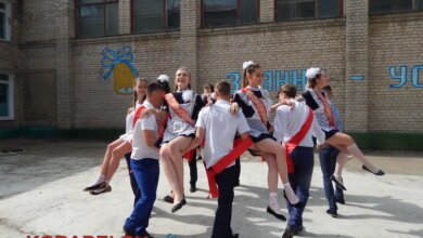 Теперь для них открыты горизонты! Праздник последнего звонка в школах Корабельного района (ВИДЕО) | Корабелов.ИНФО image 4