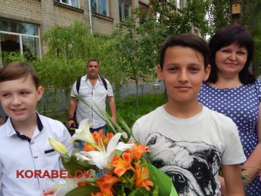 Теперь для них открыты горизонты! Праздник последнего звонка в школах Корабельного района (ВИДЕО) | Корабелов.ИНФО image 15