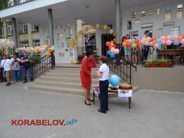 Теперь для них открыты горизонты! Праздник последнего звонка в школах Корабельного района (ВИДЕО) | Корабелов.ИНФО image 25