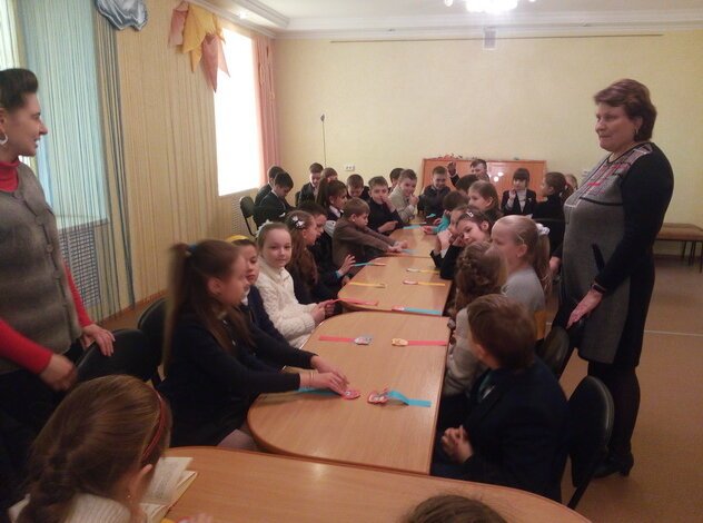 Школярі Корабельного району читали твори Володимира Рутківського, разом з тим беручі участь у майстер-класі та флешмобі | Корабелов.ИНФО image 1