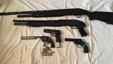 Николаевское СБУ в канун 9 мая провело обыски у местного «подполья» - изъяты пистолеты, патроны и ракетница | Корабелов.ИНФО image 2