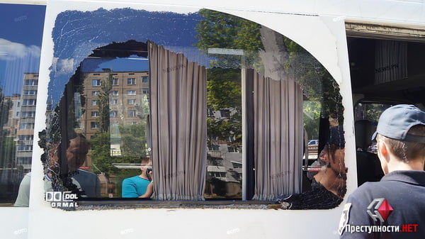 В Николаеве силовая опора рухнула на «маршрутку», пострадало два человека | Корабелов.ИНФО image 2