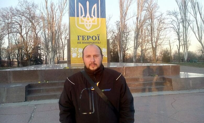 "Волонтер" из Корабельного района, советник Романчука, обвиняемый в мошенничестве, «занимается благотворительностью» в РФ | Корабелов.ИНФО image 1