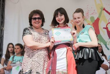 Сполохи фейєрверку, атмосфера свята та безліч подарунків: фестиваль «Art-mix-2017» у Миколаєві обрав своїх переможців | Корабелов.ИНФО image 2