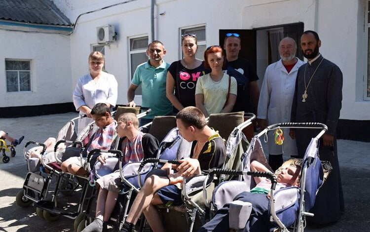 Молодёжная организация ГП СК «Ольвия» вновь с подарками навестила воспитанников детского дома | Корабелов.ИНФО image 2