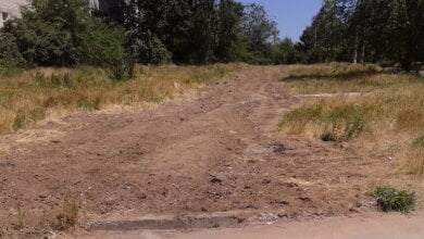 "Куда смотрят власти и Николаевоблэнерго?" Жители Корабельного просят восстановить разрушенный асфальт возле их дома | Корабелов.ИНФО image 5