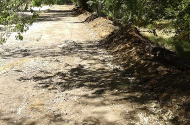 "Куда смотрят власти и Николаевоблэнерго?" Жители Корабельного просят восстановить разрушенный асфальт возле их дома | Корабелов.ИНФО image 3