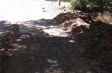 "Куда смотрят власти и Николаевоблэнерго?" Жители Корабельного просят восстановить разрушенный асфальт возле их дома | Корабелов.ИНФО image 2