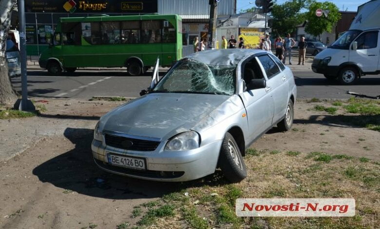 В Николаеве Range Rover перевернул «Приору» на крышу | Корабелов.ИНФО image 1