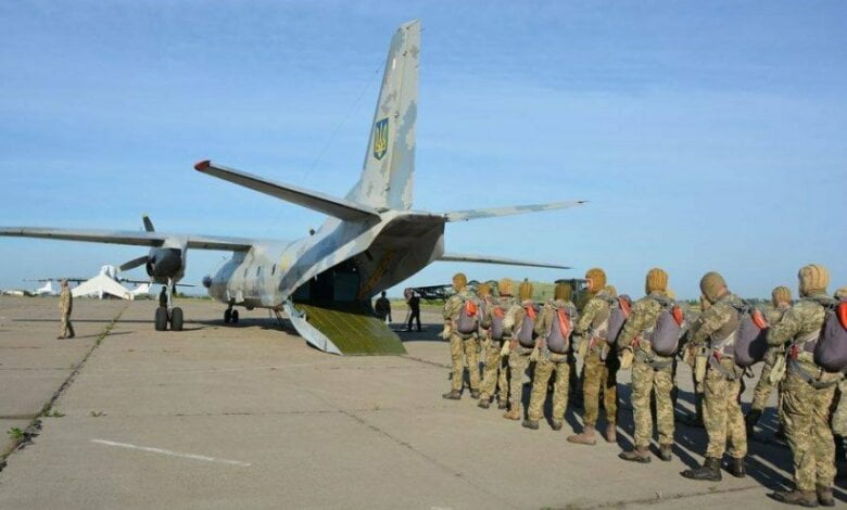 Восстановление николаевского аэропорта: военные самолеты испытали взлетную полосу | Корабелов.ИНФО образ 1