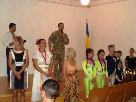 Коллективы дворца культуры "Корабельный" поздравили военных авиаторов с Днем Конституции | Корабелов.ИНФО image 6