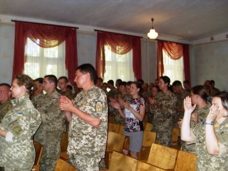 Коллективы дворца культуры "Корабельный" поздравили военных авиаторов с Днем Конституции | Корабелов.ИНФО image 7