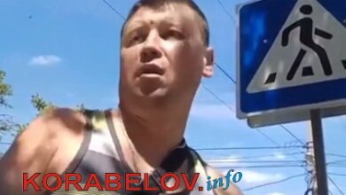 ДТП в Корабельном: сбитого мотоциклистом ребенка увезла "скорая" | Корабелов.ИНФО image 7