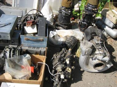 Розслідується злочинна змова: у працівників "НАРП" вдома знайшли документи та авіа-обладнання до літаків та гвинтокрилів | Корабелов.ИНФО image 2