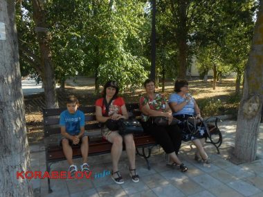 "Все сделано для вас и за ваши деньги": торжественное "открытие" сквера в Корабельном районе | Корабелов.ИНФО image 12