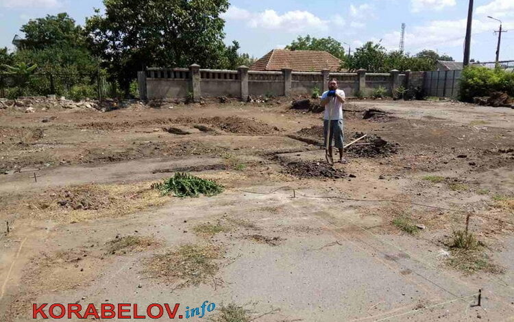 На месте детского городка "Светофор" начато строительство церкви. "Мы и так пошли на уступки", - отец Богдан (ВИДЕО) | Корабелов.ИНФО образ 2