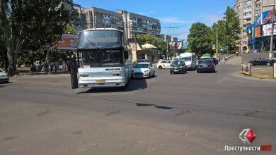 Пассажирский автобус и "легковушка" столкнулись в Николаеве | Корабелов.ИНФО image 1