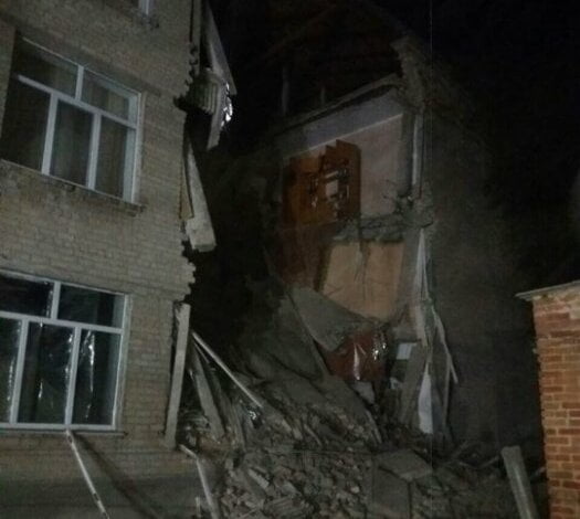 На Николаевщине рухнула школа: три этажа здания обвалились (ВИДЕО) | Корабелов.ИНФО