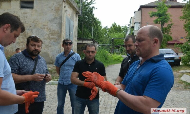 «Візьми і зроби!» Нардеп Каплин приехал в Николаев ломать забор соратника мэра Сенкевича | Корабелов.ИНФО