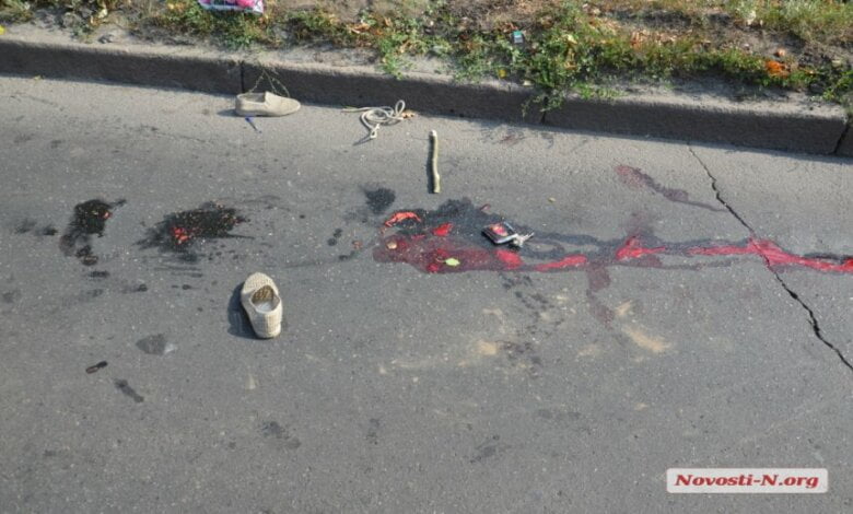 В центре Николаева троллейбус сбил пешехода — пострадавший госпитализирован с тяжелыми травмами | Корабелов.ИНФО image 3