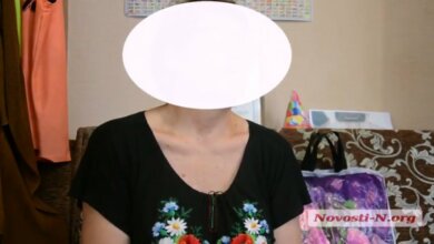 Житель Корабельного района избил женщину-контролера «Облэнерго», а вызванной полиции не открыл дверь | Корабелов.ИНФО