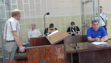 "Какие извинения? Они "регочут, как кони"... В Корабельном продолжают судить парней, обвиняемых в разбое и убийстве (ВИДЕО) | Корабелов.ИНФО image 1