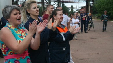 Угадывали мелодии и демонстрировали здоровье на НГЗ. "Сколько призов получили в этот день металлурги - не сосчитать!" | Корабелов.ИНФО образ 9