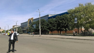 Советник губернатора приехал с проверкой к Николаевскому ж/д вокзалу - через 5 минут там не осталось ни одной "маршрутки" | Корабелов.ИНФО