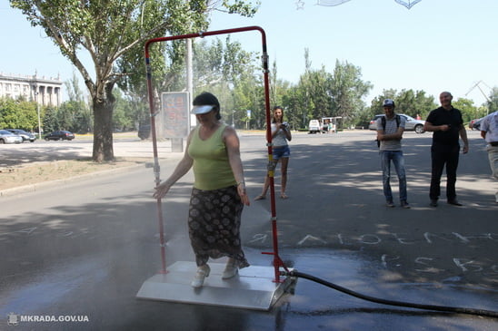На три дня жары в центре Николаева поставили рамку с распылителем воды | Корабелов.ИНФО image 2
