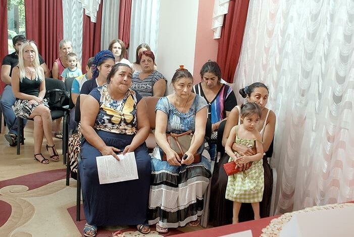 В Николаеве чиновники уговаривали ромов оформлять документы | Корабелов.ИНФО