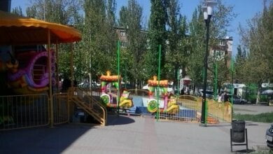 Чиновники вдруг заметили, что аттракционы у ТЦ «Depo't» работают незаконно, и возле "АТБ" продают алкоголь без лицензии | Корабелов.ИНФО