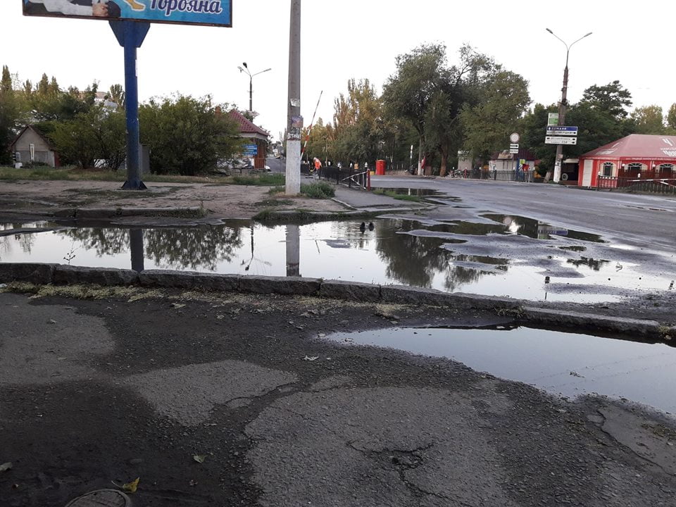 "Чиновники думают, что это удобно?" В Корабельном районе - огромные выбоины на пути в детскую школу искусств | Корабелов.ИНФО image 2
