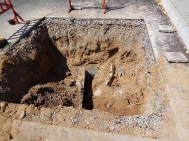 "Управленческий дебилизм": новый асфальт в Корабельном районе не простоял и недели: его вскрыли для ремонта труб | Корабелов.ИНФО image 5